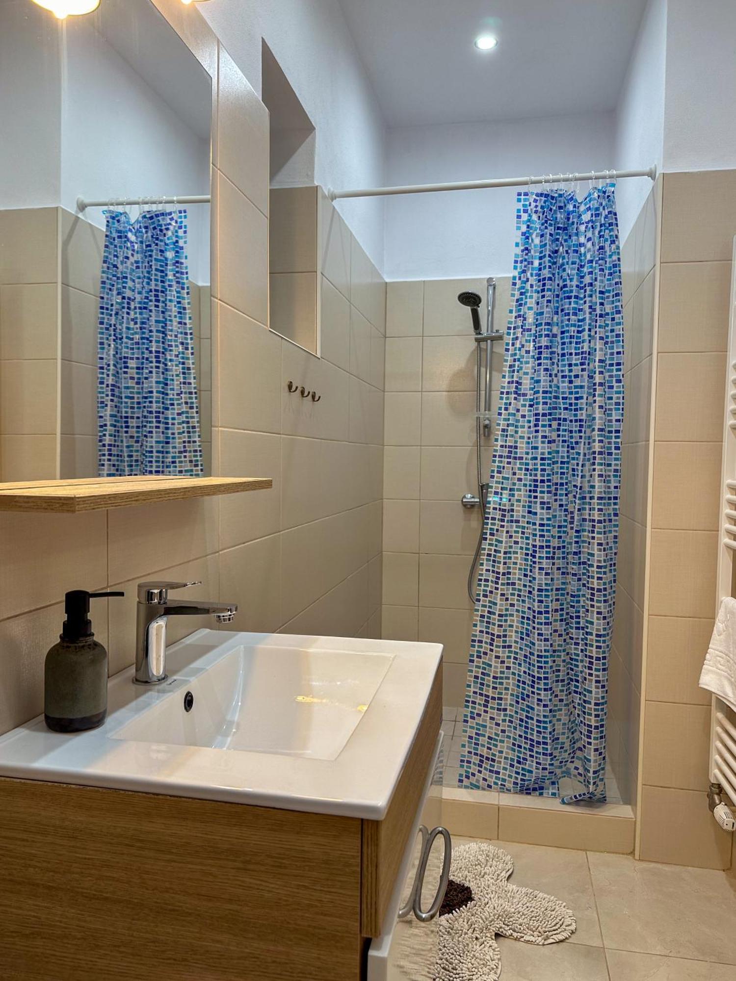 Serenity House Apartments Sybin Pokój zdjęcie