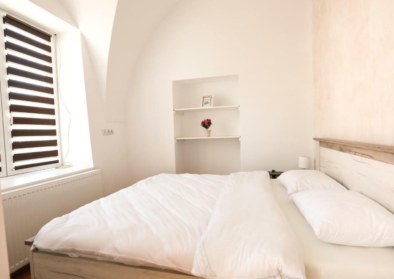 Serenity House Apartments Sybin Zewnętrze zdjęcie